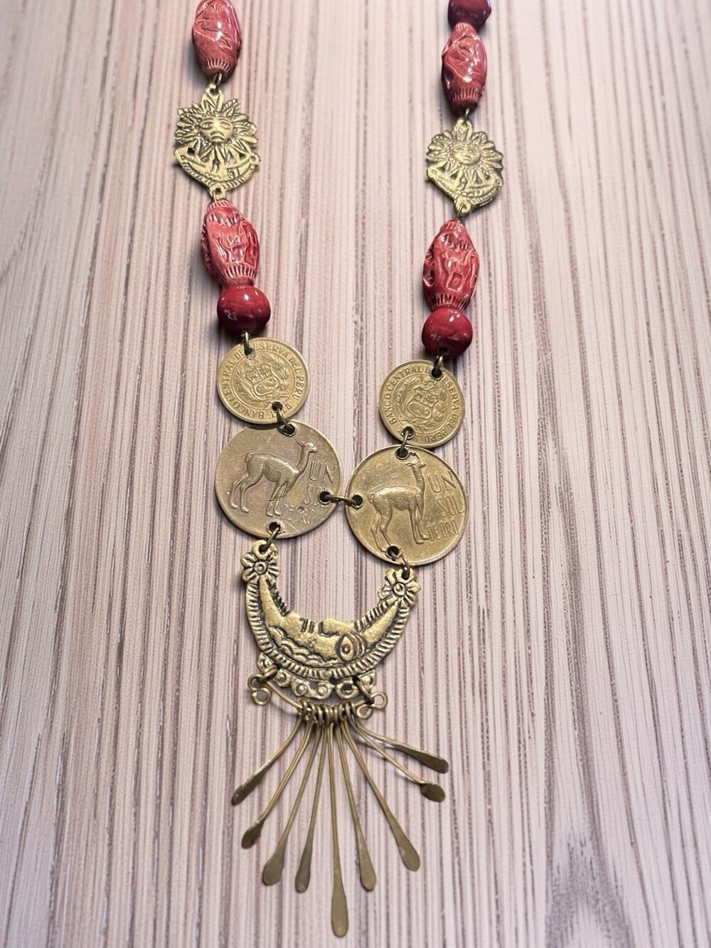 Vintage 1968 Peru Un Sol De Oro Coin Necklace Vicuña Folk Art Ceramic 18”